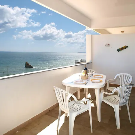 Rocha Mar Front Line Bay Apartamento Portimão